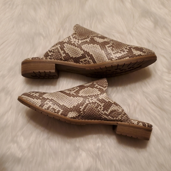 Eurosoft by Soffe Winona Women's Brown Snake Print Mules - Picture 2 of 6